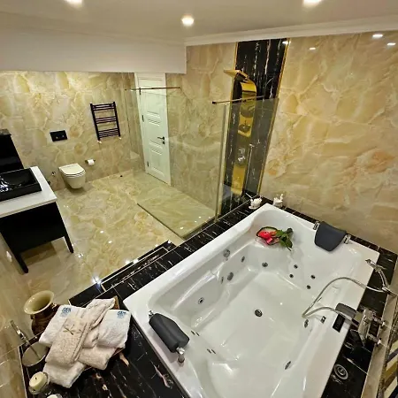 Cloud Nine By Alara - Luxury Private Pool And Garden וילה