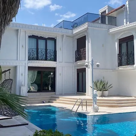 6-room With Private Pool And Garden Villa
