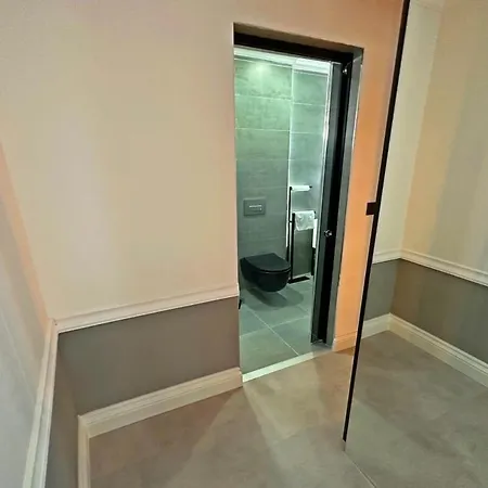 6-room With Private Pool And Garden Villa *