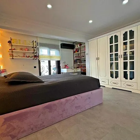 6-room With Private Pool And Garden * Istanbul