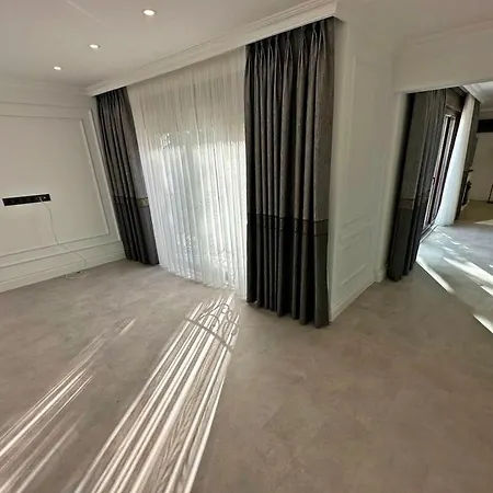 6-room With Private Pool And Garden Villa Istanbul