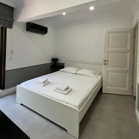 Cloud Nine By Alara - Luxury Private Pool And Garden