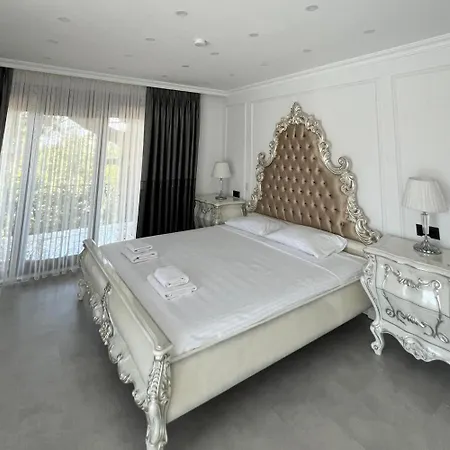Cloud Nine By Alara - Luxury Private Pool And Garden Вилла Стамбул