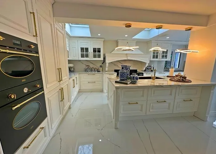 Cloud Nine By Alara - Luxury Private Pool And Garden *